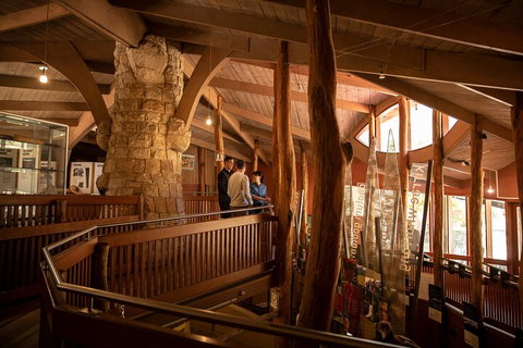 Grampians National Park With Kangaroos And MacKenzie Falls From Melbourne - Accommodation Main Beach 2