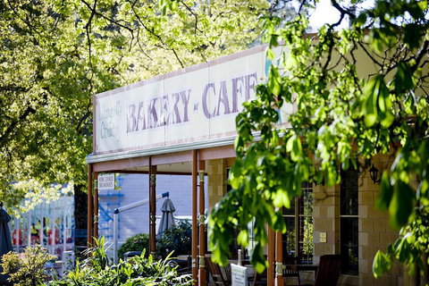 Lake Mountain Snow Trip Including Yarra Valley Chocolaterie From Melbourne - Accommodation Main Beach 2