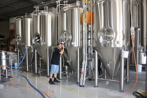 Hipster Sipster Brewery And Distillery Tour - Accommodation Main Beach 1