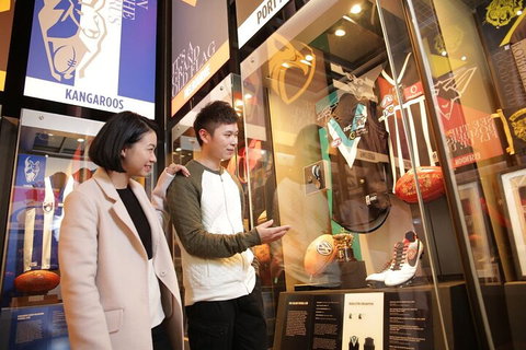 Sports Tour Of Melbourne With MCG Tour And Australian Sports Museum Access - Accommodation Main Beach 1