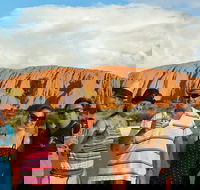 Ayers Rock Day Trip from Alice Springs Including Uluru Kata Tjuta and Sunset BBQ Dinner - Accommodation Main Beach