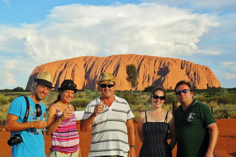 Ayers Rock Day Trip From Alice Springs Including Uluru, Kata Tjuta And Sunset BBQ Dinner - Accommodation Main Beach 0